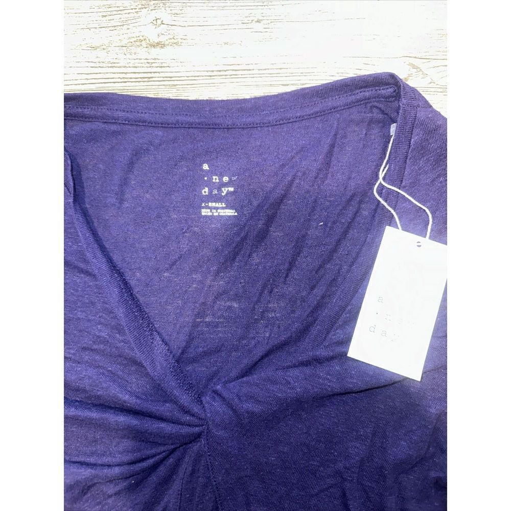 Women's Short Sleeve V-Neck Linen T-Shirt - A New Day Navy XSmall. NWT. F